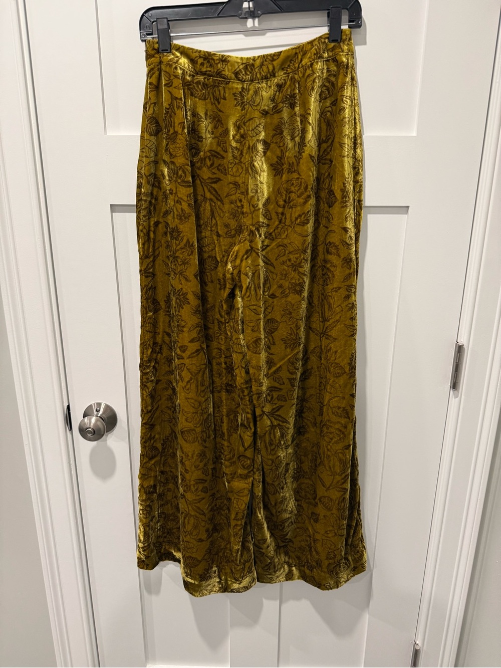 Anthropologie Wide Leg Velvet Pants in Gold Floral - Picture 7 of 9